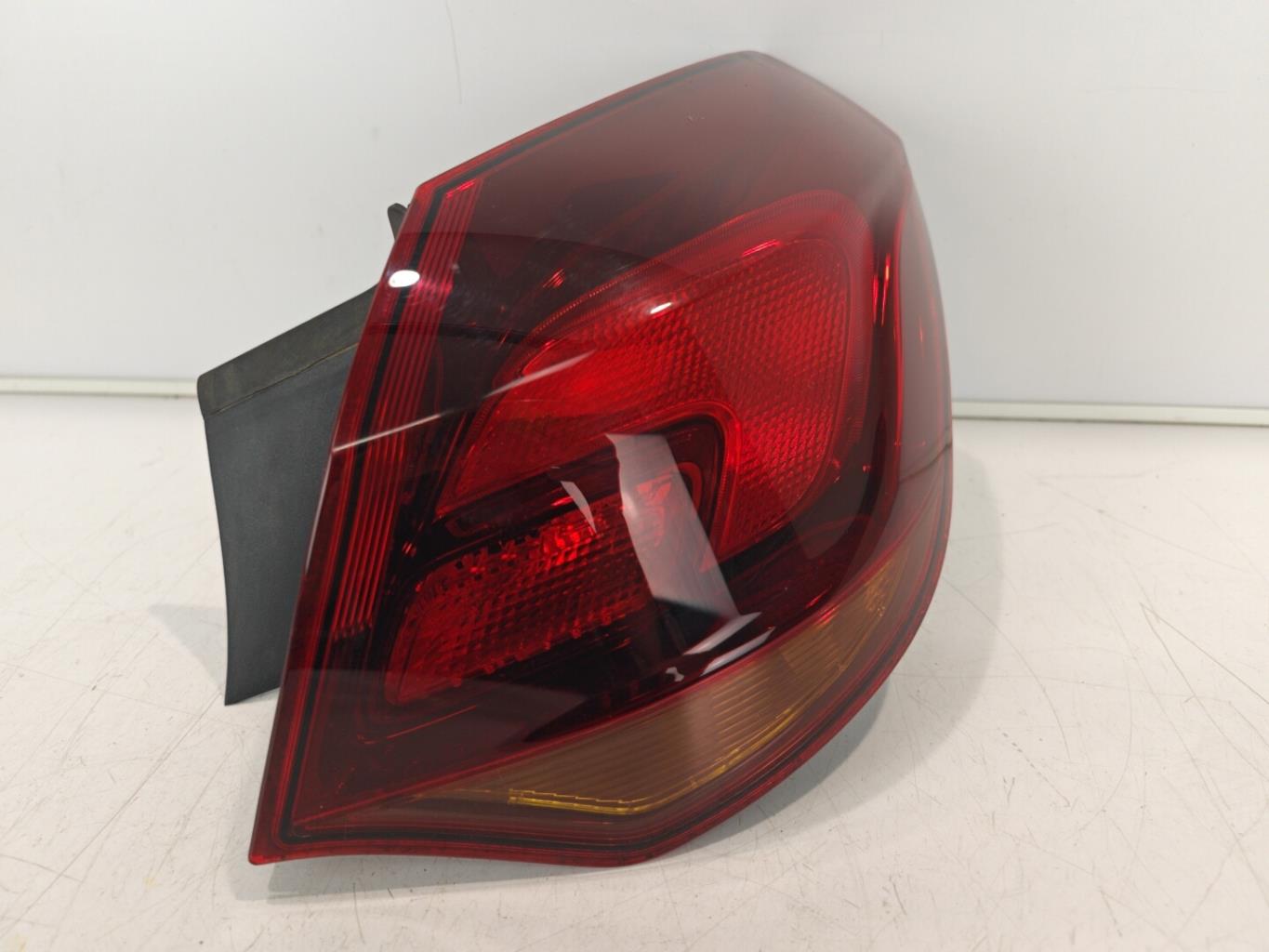 Fanale posteriore principale destro (luci) OPEL ASTRA J PHASE 1 Diésel - 1