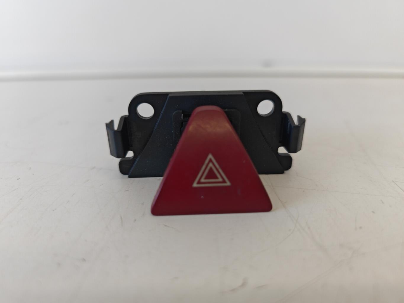 Bouton de warning PEUGEOT 307 PHASE 2 BREAK Diesel - 1