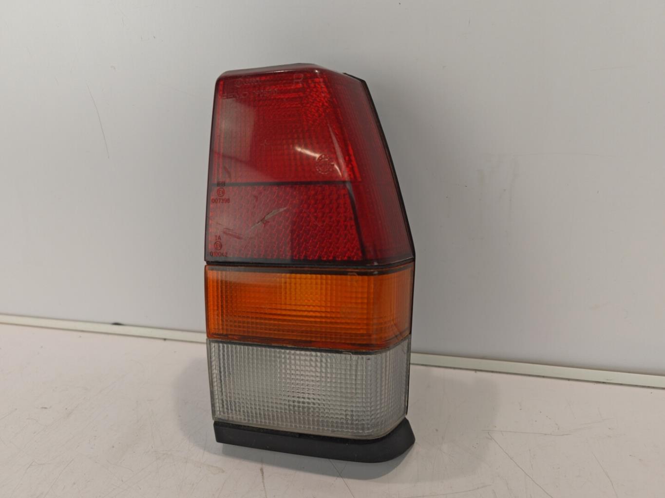 Fanale posteriore principale destro (luci) VOLKSWAGEN POLO 2 PHASE 1 Gasolina - 1