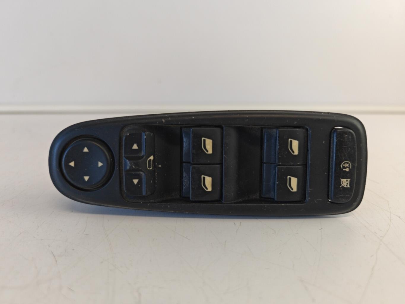 Interruttore lavacristalli anteriore sinistro CITROEN C4 GRAND PICASSO 1 Diésel - 1