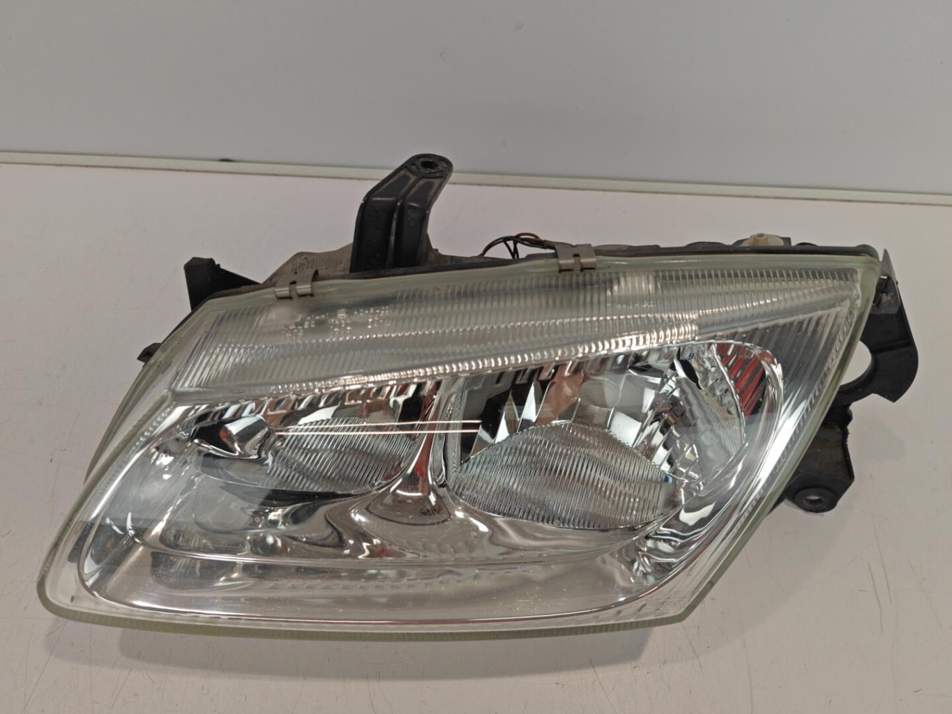 Gruppo ottico anteriore principale sinistro (luci)(faro) NISSAN ALMERA 2 PHASE 1 Gasolina - 1