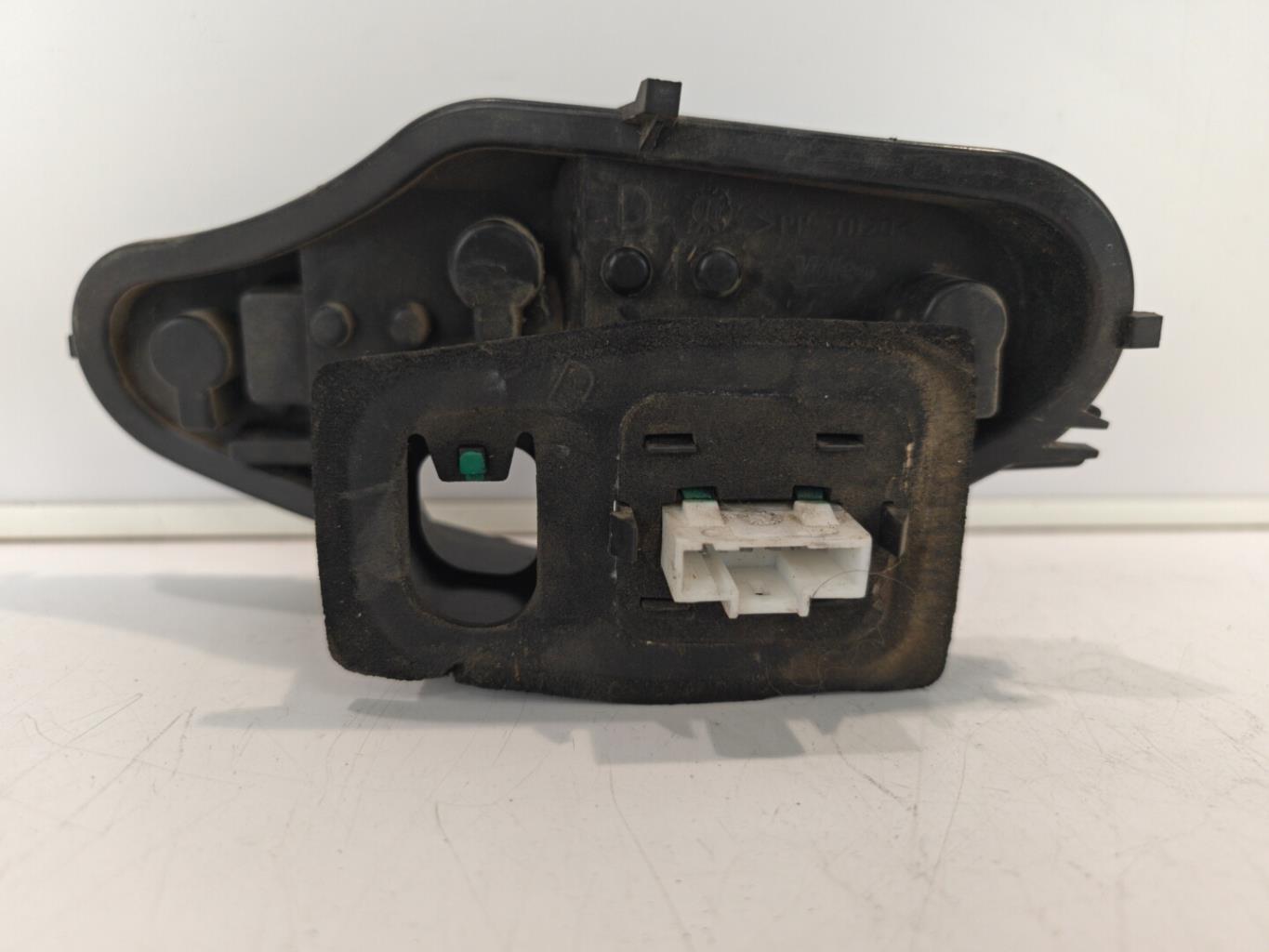Base portalampade fanale posteriore destro CITROEN C3 2 PHASE 1 Diésel - 1