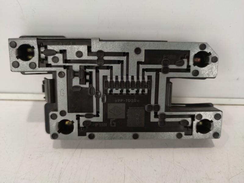 Base portalampade fanale posteriore sinistro RENAULT CLIO 1 PHASE 3 Gasolina - 1