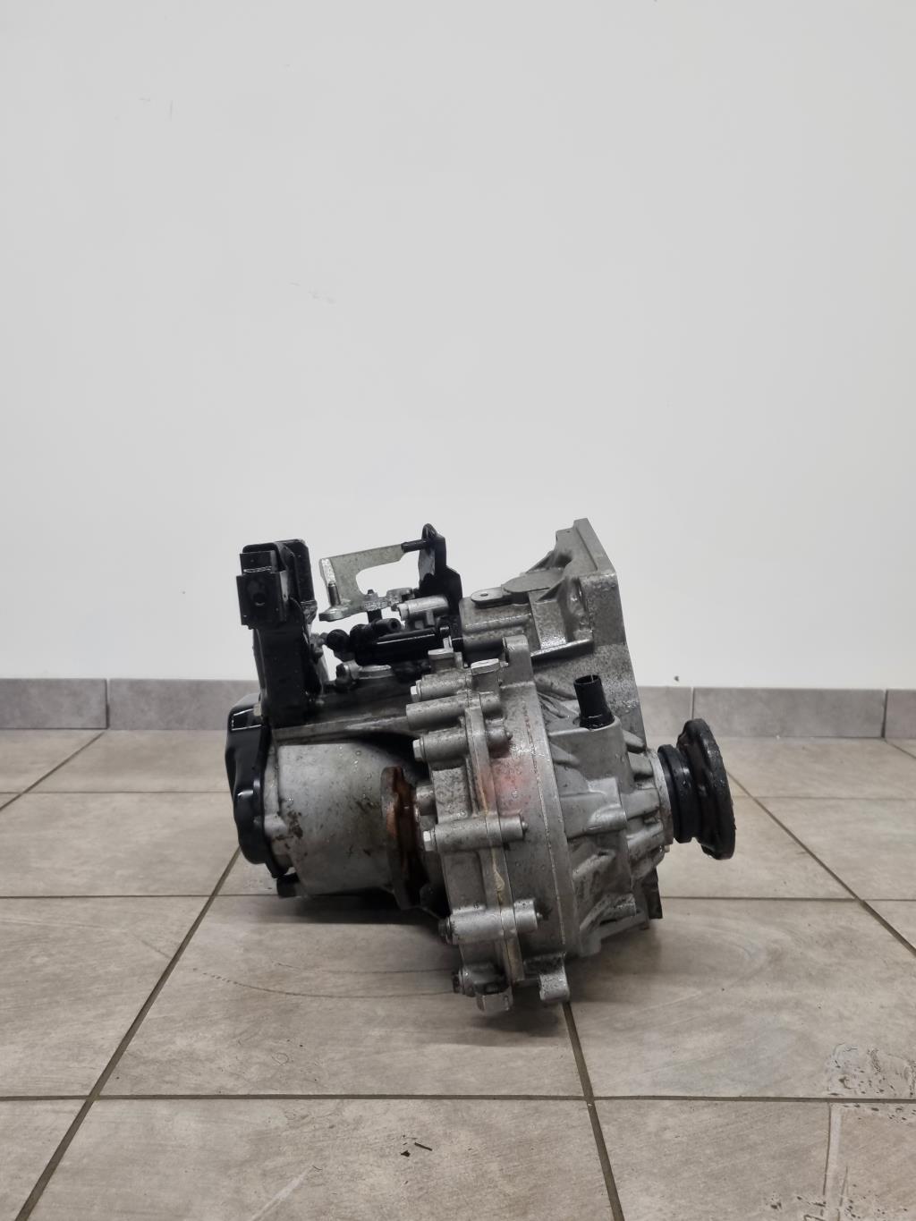 Boite de vitesses VOLKSWAGEN POLO 5 PHASE 1 Diesel - 1