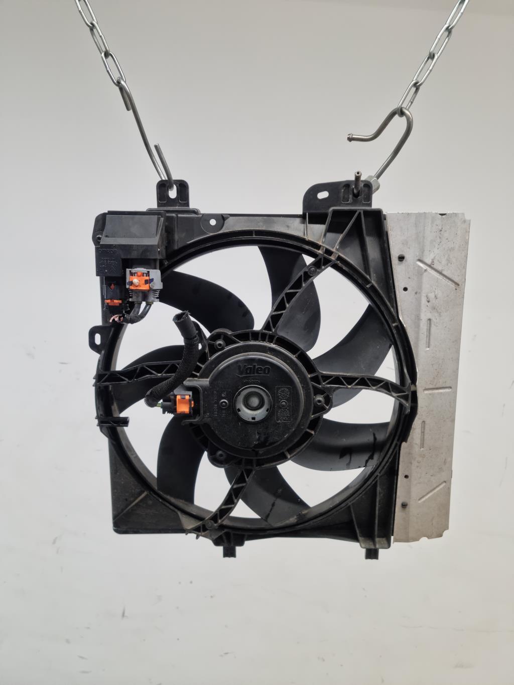 Ventilateur eau PEUGEOT 208 1 PHASE 1 Essence - 1