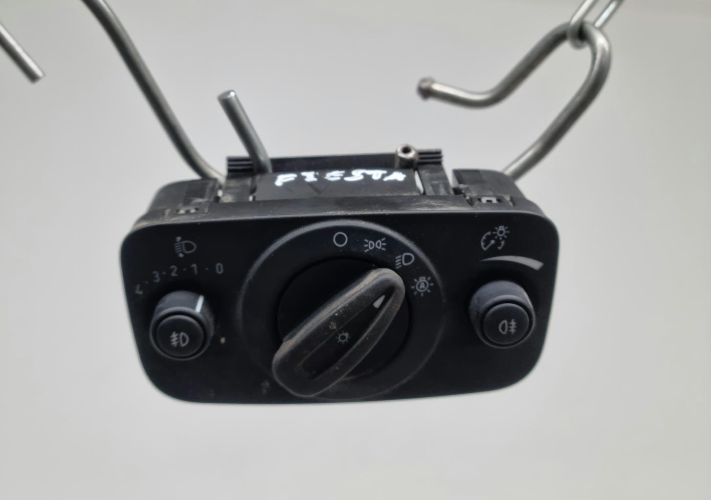 Commande de phare FORD FIESTA 6 PHASE 2 Essence - 1