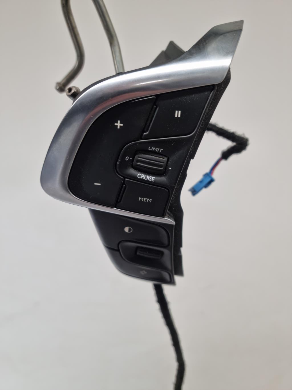 Commande autoradio CITROEN C4 2 PHASE 1 Diesel - 1