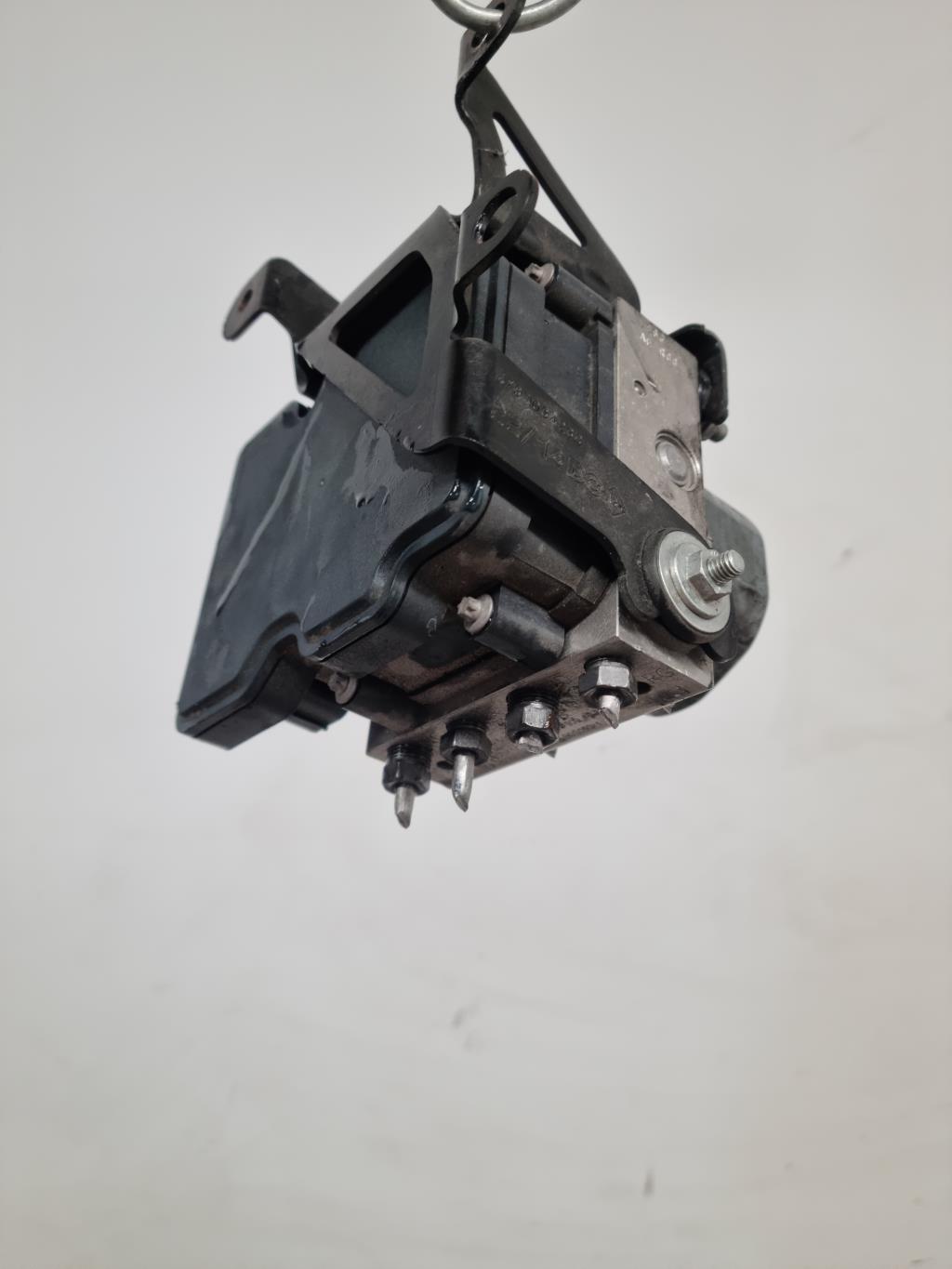 Bloc ABS (freins anti-blocage) RENAULT TWINGO 3 PHASE 1 Essence - 1