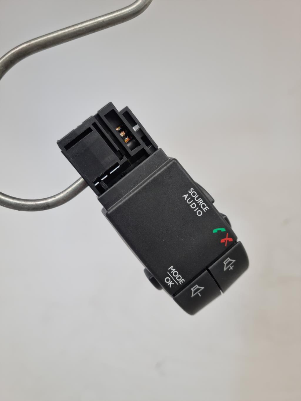 Commande autoradio RENAULT TWINGO 3 PHASE 1 Essence - 1