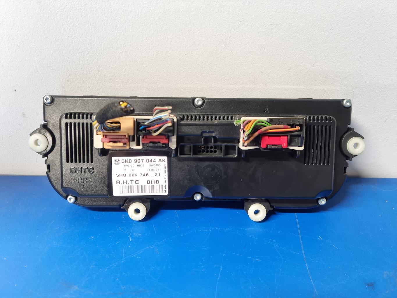 Commande chauffage VOLKSWAGEN GOLF 6 Diesel - 1
