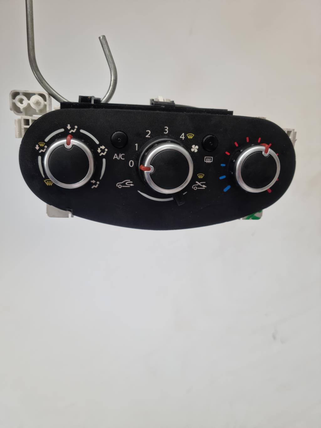 Commande chauffage RENAULT TWINGO 3 PHASE 1 Essence - 1