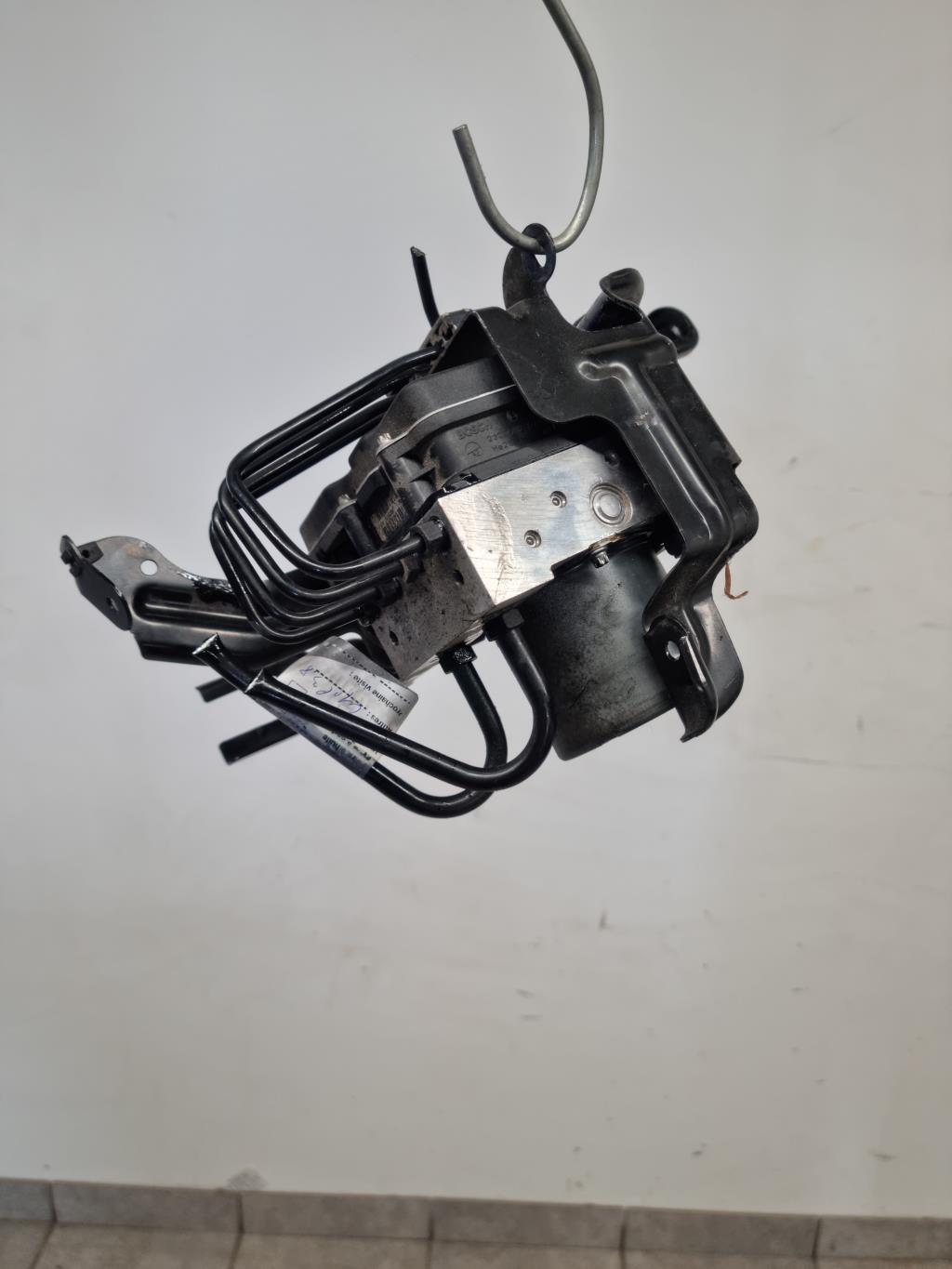 Bloc ABS (freins anti-blocage) AUDI A4 2 AVANT PHASE 2 BREAK Diesel - 1