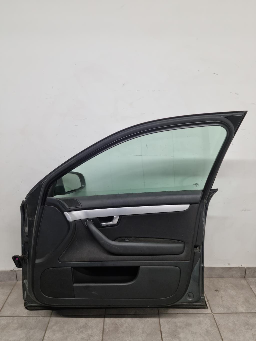 Porte avant droit AUDI A4 2 AVANT PHASE 2 BREAK Diesel - 1