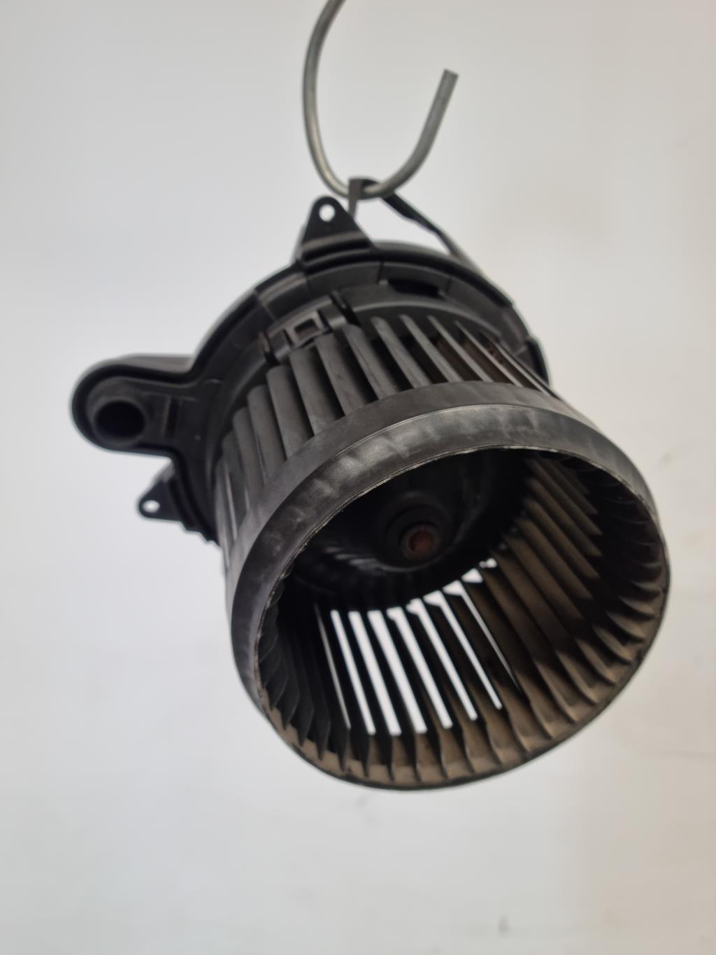 Pulseur d'air RENAULT CLIO 4 PHASE 2 Diesel - 1