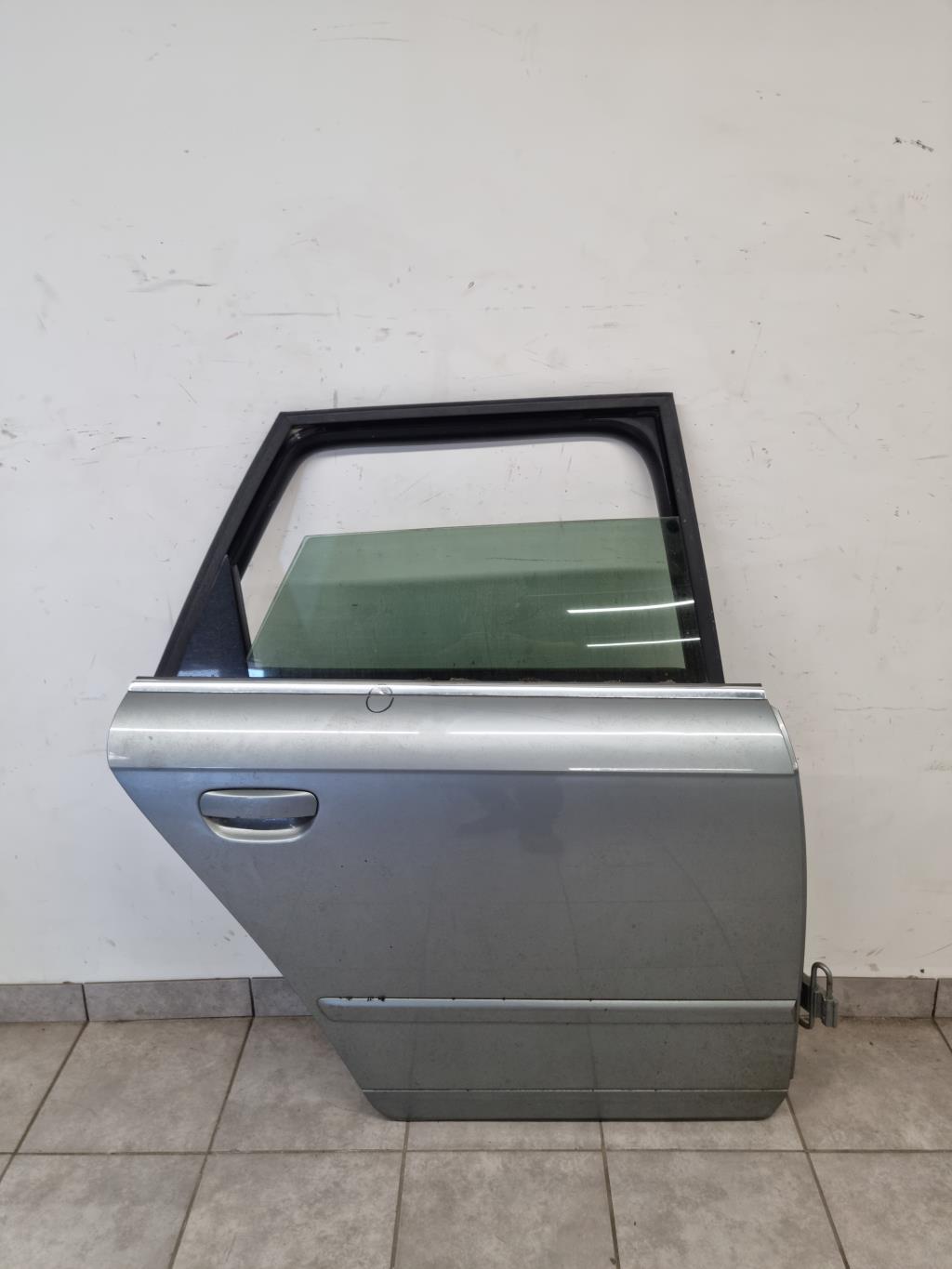 Porte arriere droit AUDI A4 2 AVANT PHASE 2 BREAK Diesel - 1
