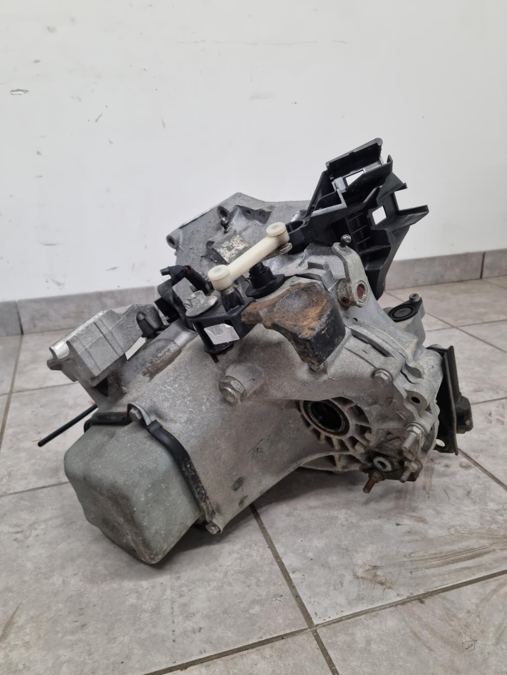 Boite de vitesses PEUGEOT 208 1 PHASE 2 Essence - 1