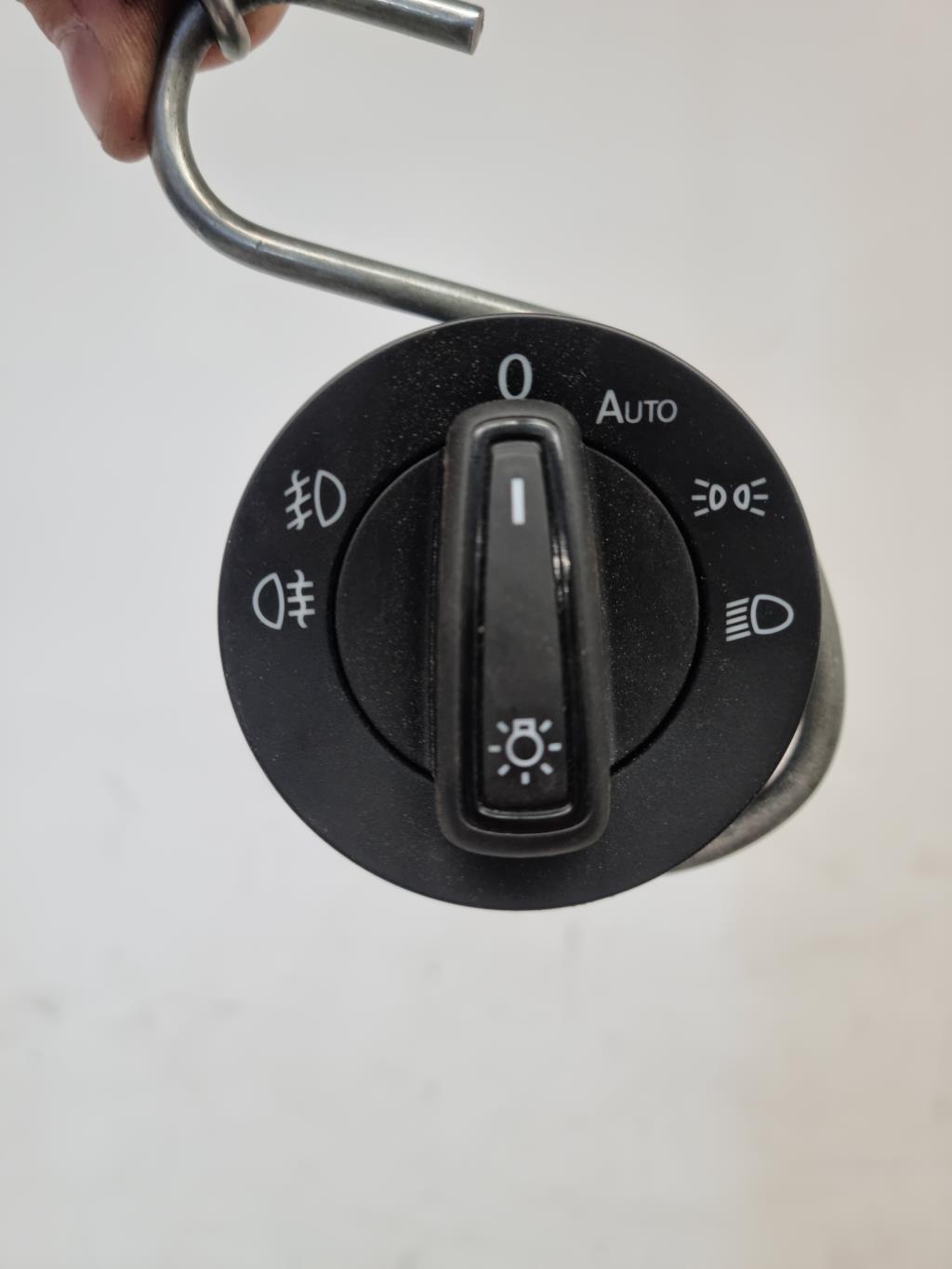 Commande de phare VOLKSWAGEN POLO 6 PHASE 1 Essence - 1