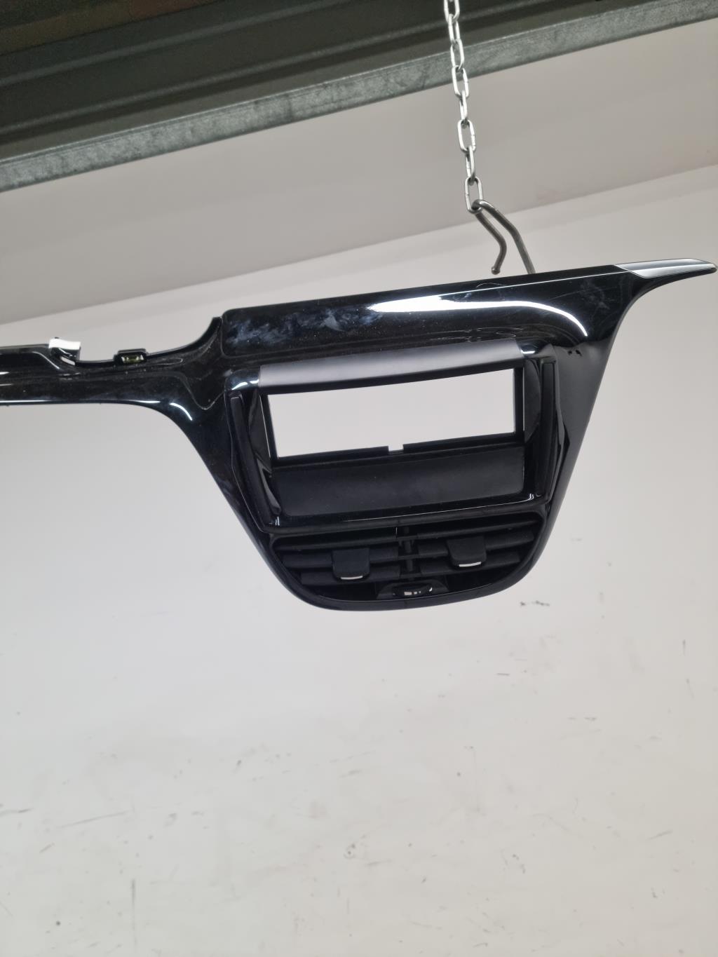 Console central (interieur plastique) PEUGEOT 208 1 PHASE 2 Essence - 1
