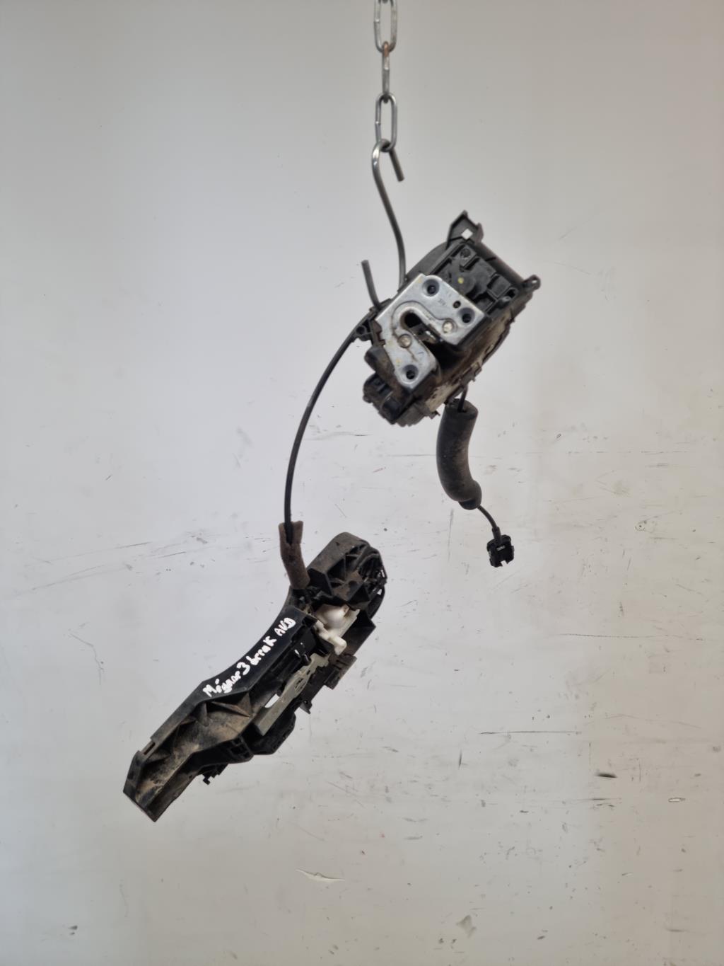 Serrure avant droit RENAULT MEGANE 3 PHASE 1 BREAK Diesel - 1