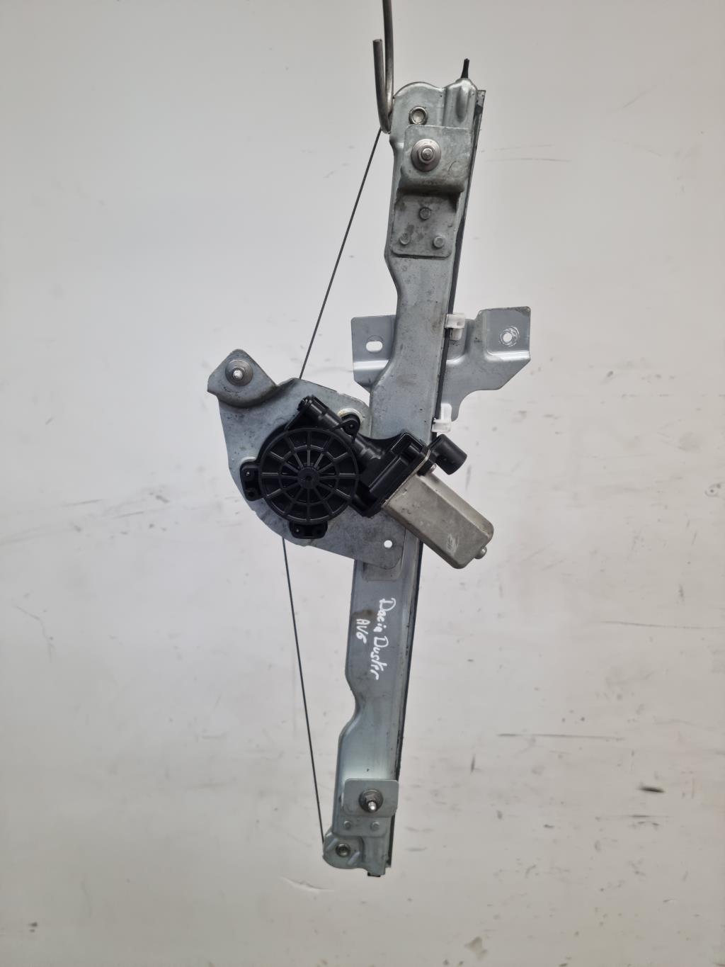 Leve vitre electrique avant gauche DACIA DUSTER 1 PHASE 1 Essence/Ethanol - 1