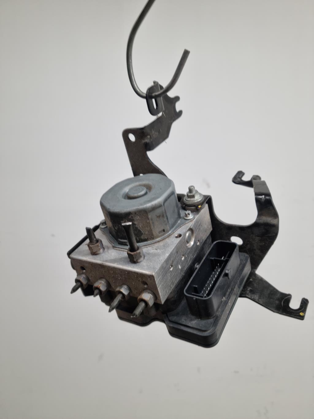 Bloc ABS (freins anti-blocage) RENAULT CLIO 4 PHASE 1 BREAK Diesel - 1