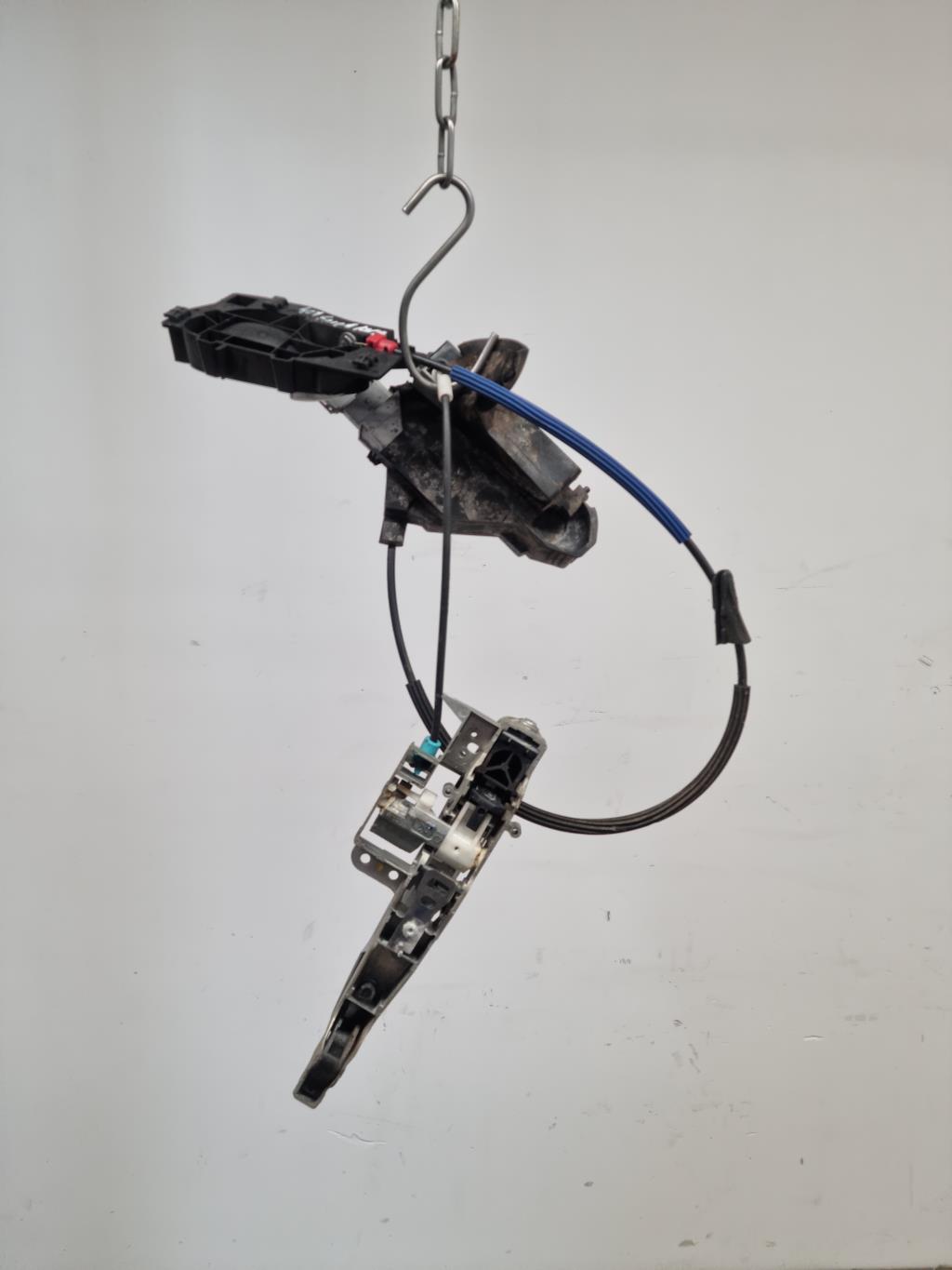Serrure avant droit PEUGEOT 407 COUPE Diesel - 1