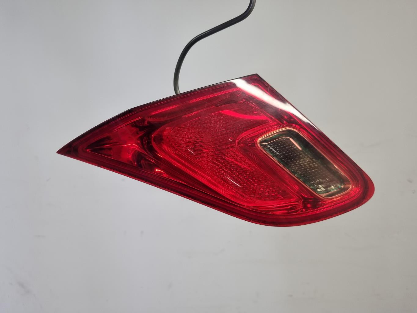 Feu arriere secondaire droit (feux) OPEL ASTRA J PHASE 1 Essence - 1