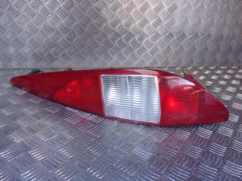 Fanale posteriore principale destro (luci) FORD MONDEO 2 BREAK Diésel - 1