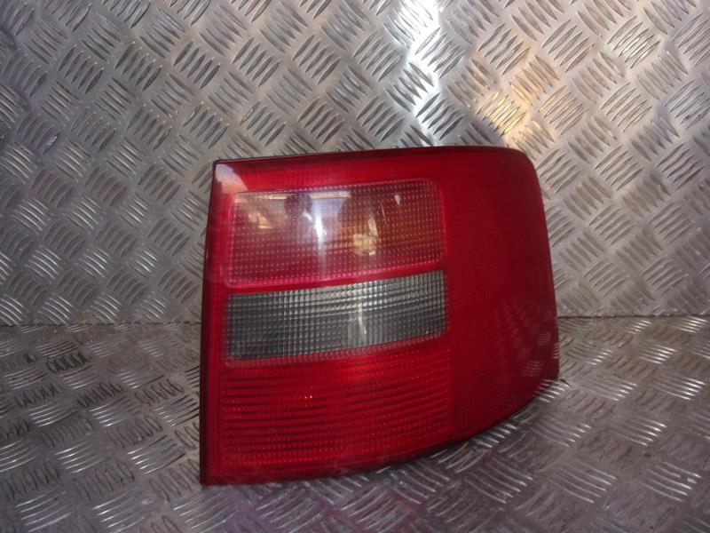 Fanale posteriore principale destro (luci) AUDI A6 2 AVANT PHASE 1 BREAK Diésel - 1