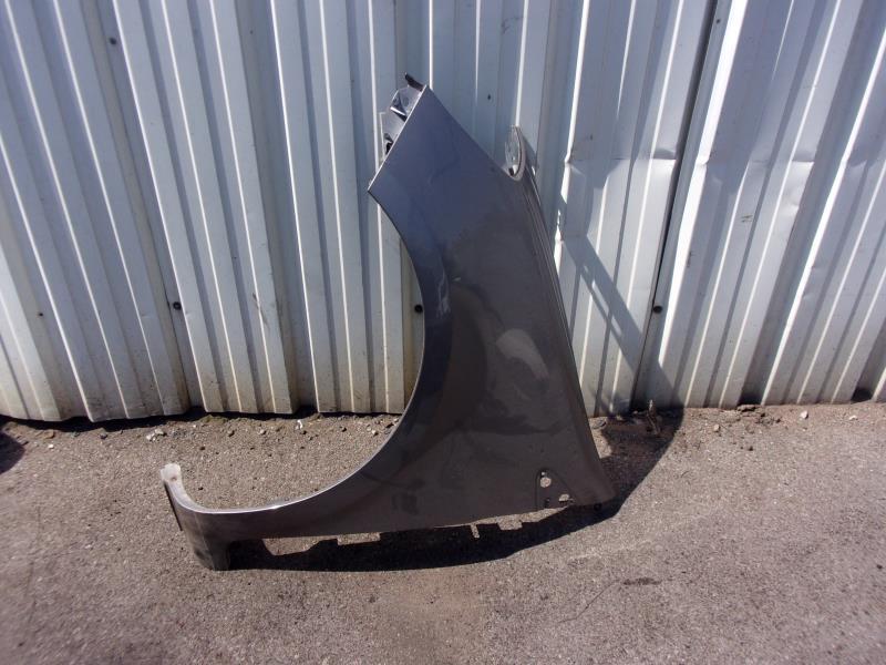 Aile avant gauche RENAULT CLIO 3 PHASE 2 BREAK Essence - 1