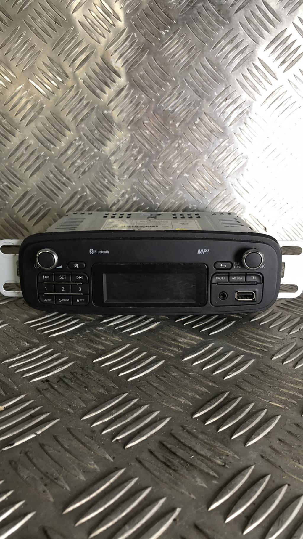 Autoradio originale RENAULT CLIO 4 PHASE 1 Diésel - 1