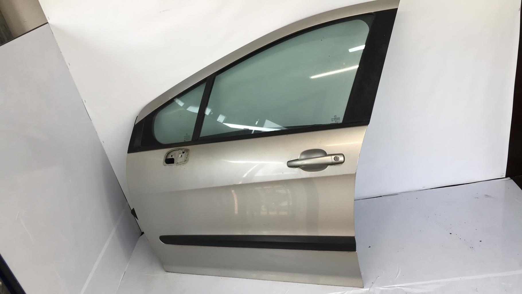 Portiera anteriore sinistra PEUGEOT 308 1 SW PHASE 1 BREAK Diésel - 1