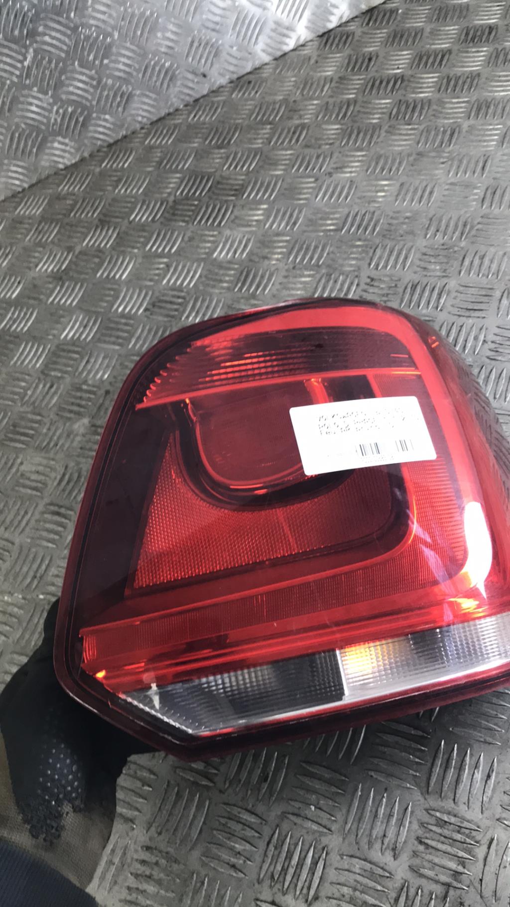 Fanale posteriore principale destro (luci) VOLKSWAGEN POLO 5 PHASE 1 Diésel - 1
