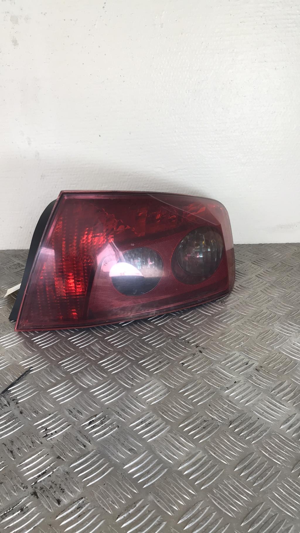Fanale posteriore principale sinistro (luci) PEUGEOT 407 PHASE 1 Diésel - 1