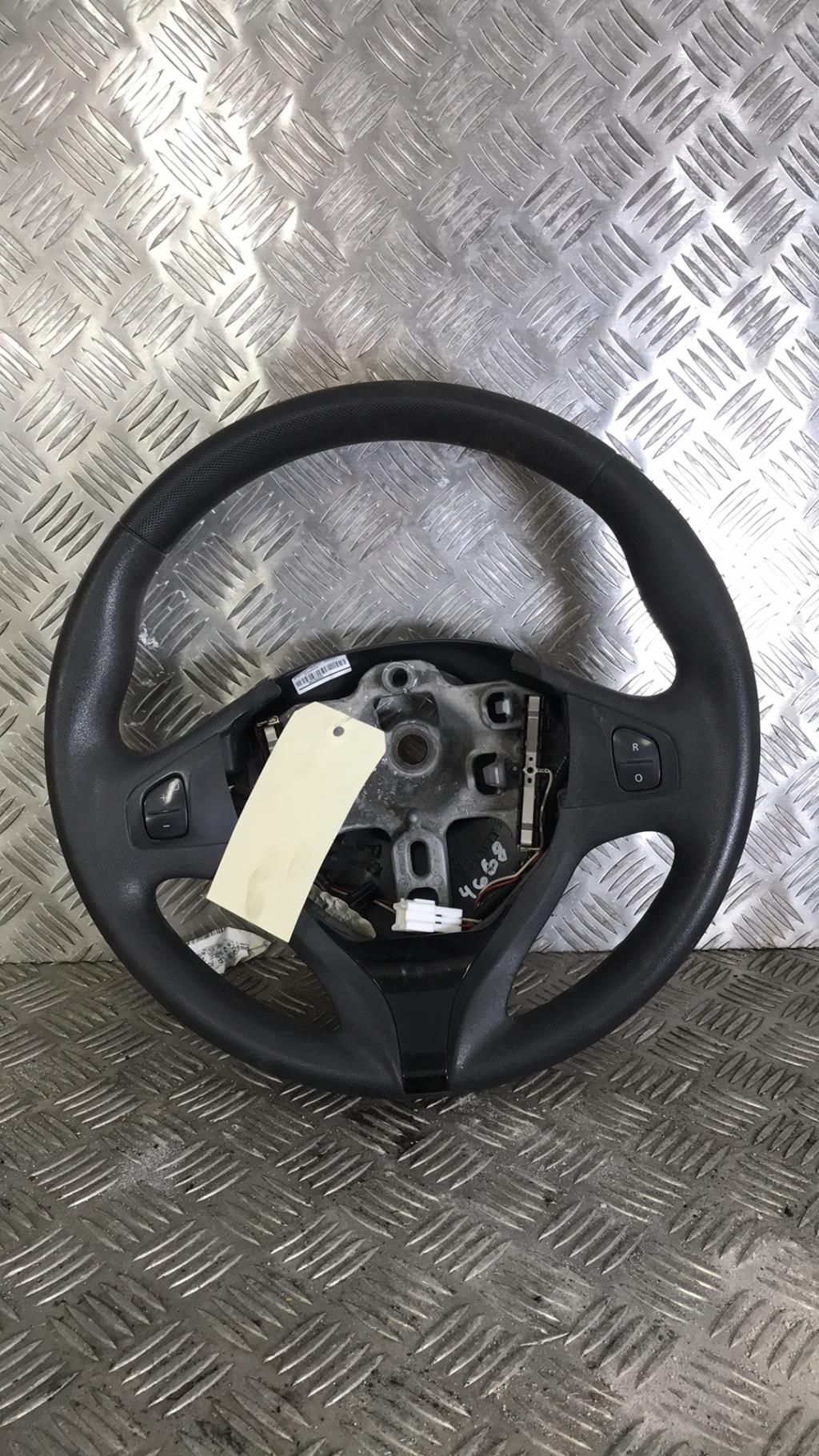 Volant RENAULT CLIO 4 PHASE 1 Diesel - 1