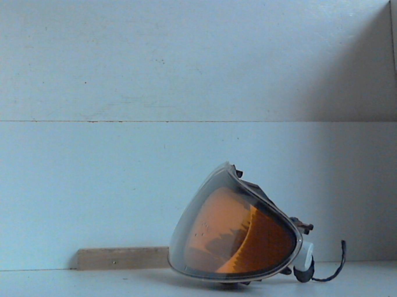Optique avant secondaire gauche (feux)(clignotant) BMW SERIE 3 E46 PHASE 2 Diesel - 1