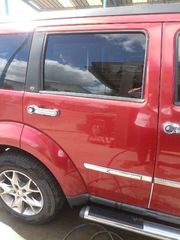 Porte arriere droit DODGE NITRO Diesel - 1
