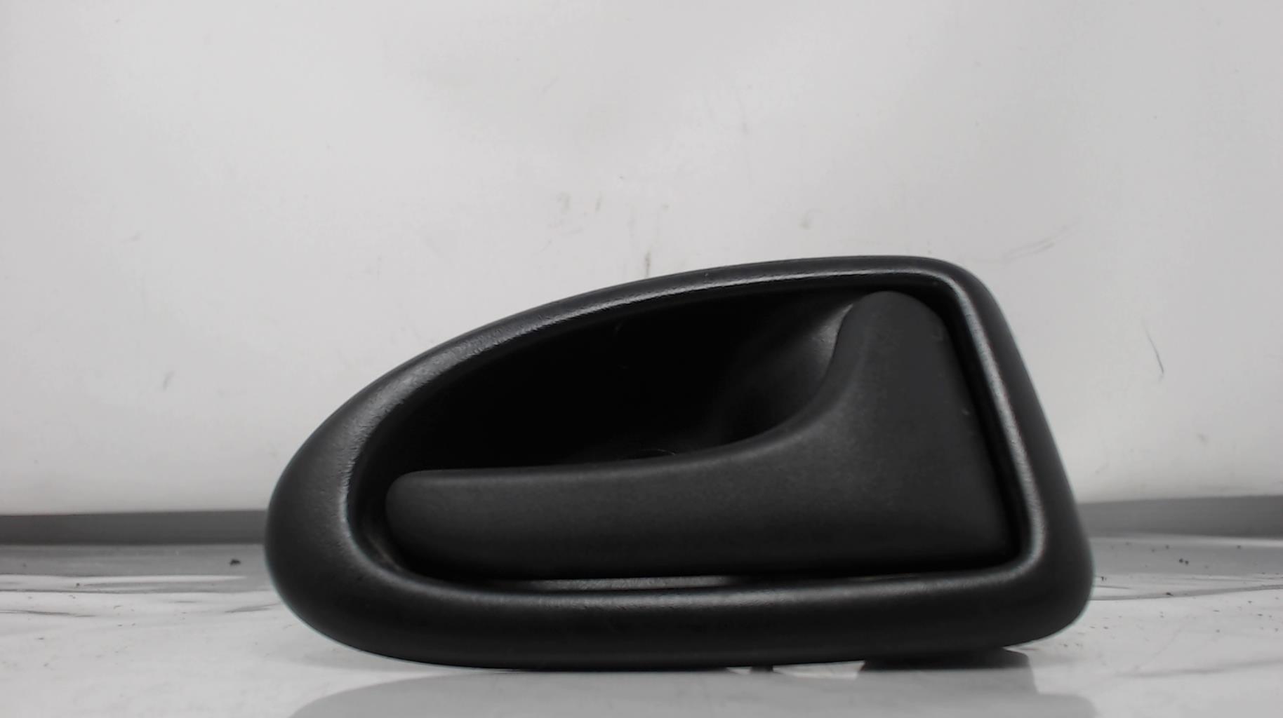 Poignee interieur avant droit RENAULT TRAFIC 2 PHASE 2 Diesel - 1