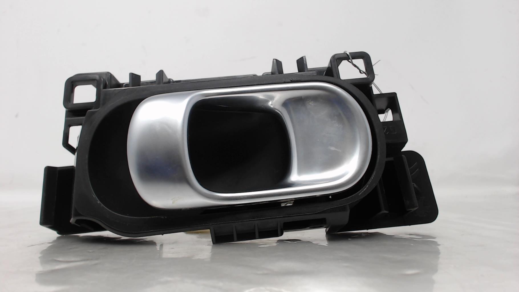 Poignee interieur avant gauche CITROEN C3 3 PHASE 1 Essence - 1