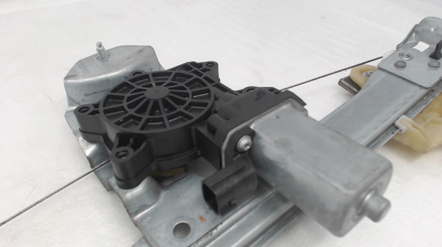 Leve vitre electrique avant droit RENAULT CLIO 4 PHASE 2 Diesel - 1