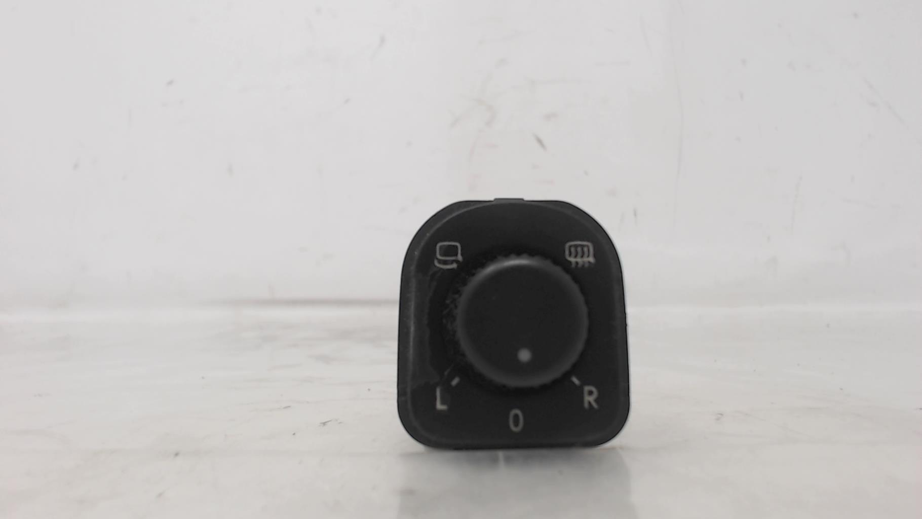Commande retroviseurs VOLKSWAGEN GOLF 5 Diesel - 1