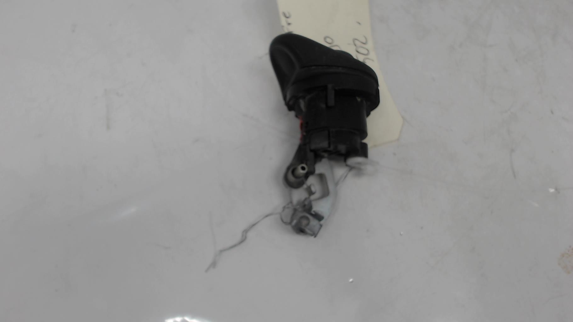 Bouton de coffre RENAULT TWINGO 1 PHASE 3 Essence - 1
