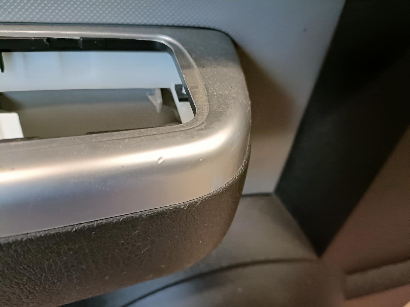 Panneau de porte avant gauche DODGE NITRO Diesel - 1