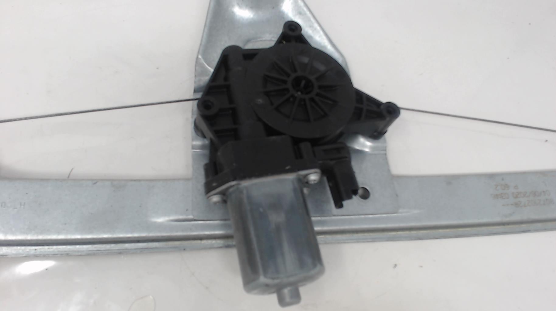Leve vitre electrique avant gauche DACIA DUSTER 2 PHASE 1 Diesel - 1