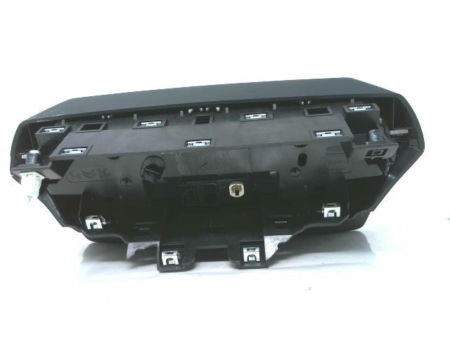 Ecran GPS PEUGEOT 2008 2 Essence - 1