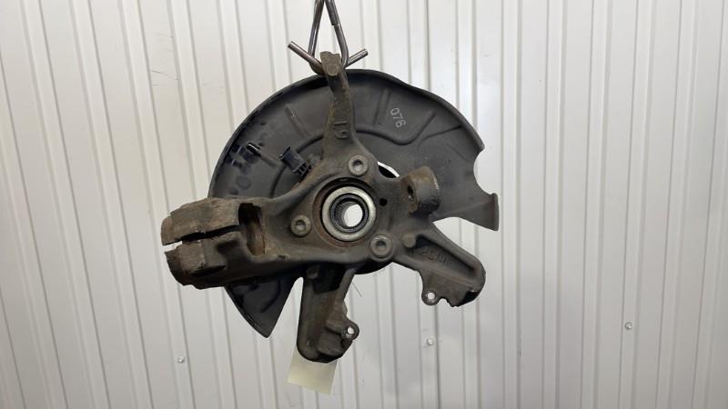 Moyeu avant droit VOLKSWAGEN GOLF 6 Diesel - 1