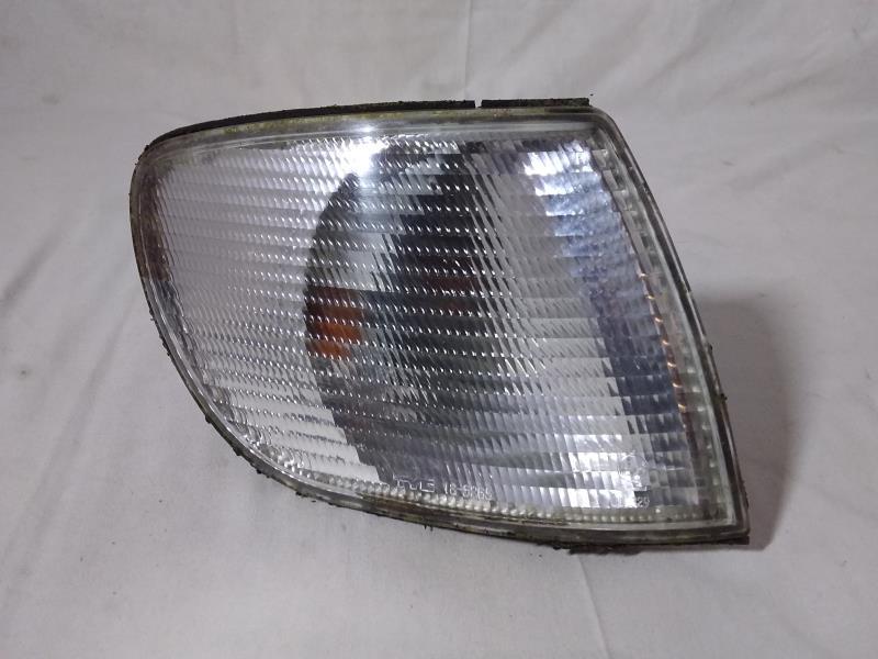 Optique avant secondaire droit (feux)(clignotant) AUDI A6 1 Diesel - 1