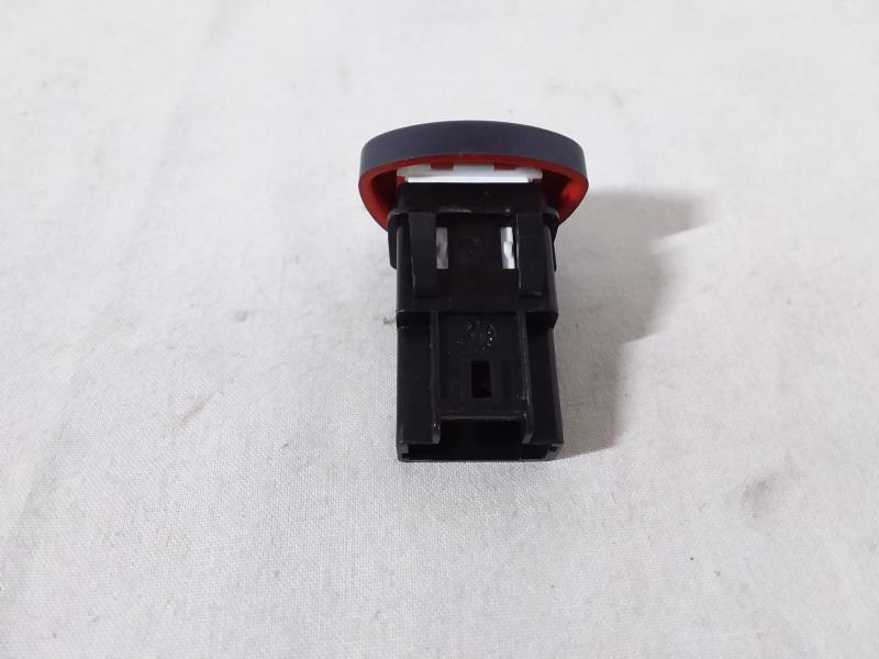 Bouton de warning RENAULT CLIO 2 PHASE 2 Essence - 1
