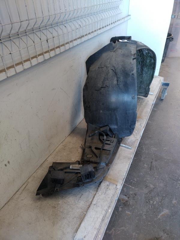 Pare boue avant gauche CITROEN C6 Diesel - 1
