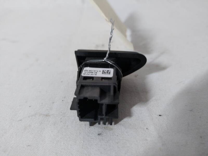 Bouton de warning DACIA DUSTER 1 PHASE 2 Diesel - 1